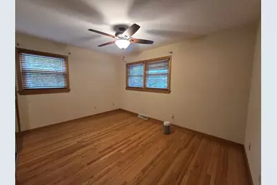 1905 N Hilltop Avenue, Zion, IL 60099 - Photo 17