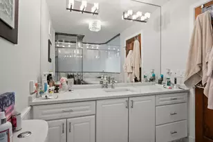 111 E Chestnut St, Chicago, IL 60611 - Photo 15