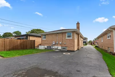 9120 S Clifton Park Avenue, Evergreen Park, IL 60805 - Photo 27