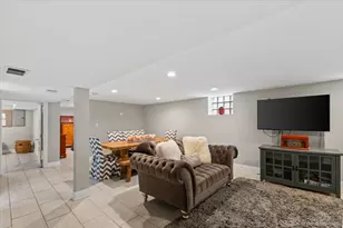 9120 S Clifton Park Ave, Evergreen Park, IL 60805 - Photo 15