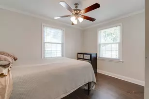 221 N Prairie Ave, Mundelein, IL 60060 - Photo 11
