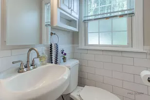 221 N Prairie Ave, Mundelein, IL 60060 - Photo 13