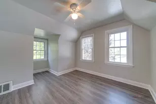221 N Prairie Ave, Mundelein, IL 60060 - Photo 15