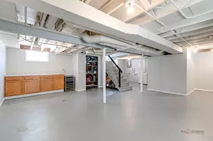 221 N Prairie Ave, Mundelein, IL 60060 - Photo 17