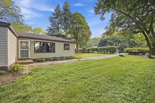 24 John St, Crystal Lake, IL 60014 - Photo 3