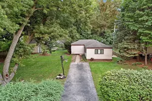 24 John St, Crystal Lake, IL 60014 - Photo 5