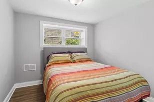 5808 W Waveland Ave, Chicago, IL 60634 - Photo 25
