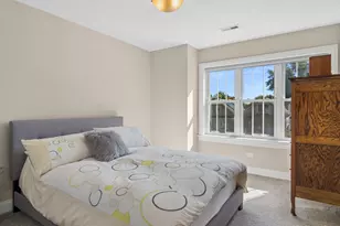 5808 W Waveland Ave, Chicago, IL 60634 - Photo 17