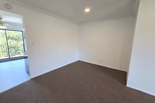 9370 Hamilton Ct, Des Plaines, IL 60016 - Photo 3