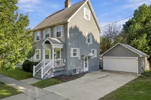 314 E Morgan St, Dixon, IL 61021 - Photo 1
