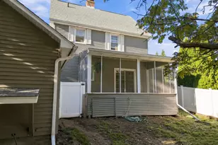 314 E Morgan St, Dixon, IL 61021 - Photo 7