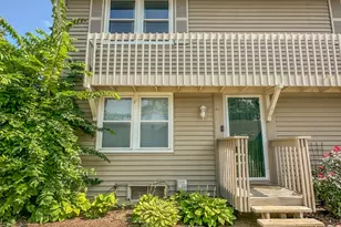 218 Eagle Ct, Bolingbrook, IL 60440 - Photo 1
