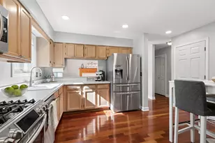 5179 Alder Ct, Gurnee, IL 60031 - Photo 7