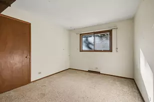 940 Ridgeland Ave, Mundelein, IL 60060 - Photo 15