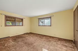 940 Ridgeland Ave, Mundelein, IL 60060 - Photo 11