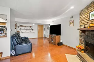 11129 NW Rd, Palos Hills, IL 60465 - Photo 9