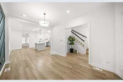 639 N Leamington Avenue, Chicago, IL 60644 - Photo 19
