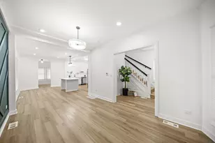 639 N Leamington Ave, Chicago, IL 60644 - Photo 19