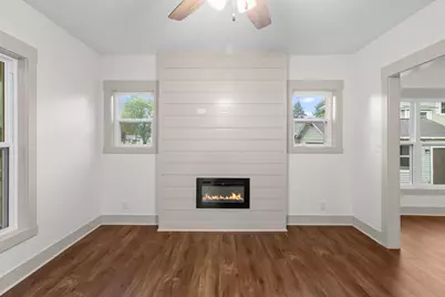 155 E Miller Avenue, Hinckley, IL 60520 - Photo 9