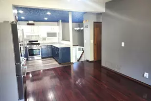 903 E Liberty St, Wauconda, IL 60084 - Photo 3