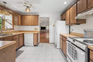 15115 Le Claire Ave, Oak Forest, IL 60452 - Photo 13