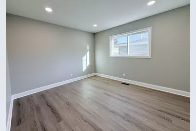 197 Hadleigh Road, Bolingbrook, IL 60440 - Photo 13