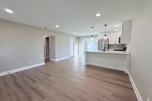 197 Hadleigh Rd, Bolingbrook, IL 60440 - Photo 5