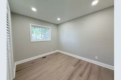 197 Hadleigh Road, Bolingbrook, IL 60440 - Photo 11
