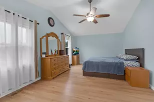 320 E Fox Hill Dr, Buffalo Grove, IL 60089 - Photo 17