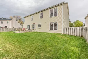 320 E Fox Hill Dr, Buffalo Grove, IL 60089 - Photo 27