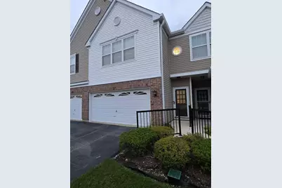37 Arboretum Drive #1, Lombard, IL 60148 - Photo 3