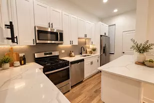 1344 W Ohio St, Chicago, IL 60642 - Photo 3
