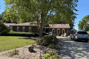 401 Boeing Dr, New Lenox, IL 60451 - Photo 3