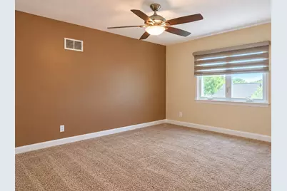 401 Boeing Drive, New Lenox, IL 60451 - Photo 9