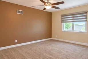 401 Boeing Dr, New Lenox, IL 60451 - Photo 9