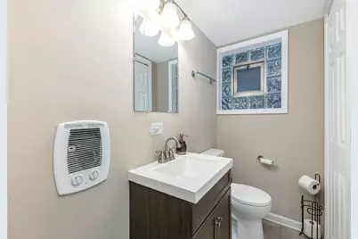 913 E 166th Street, South Holland, IL 60473 - Photo 11