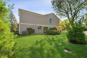 1302 Pimlico Pkwy, Libertyville, IL 60048 - Photo 19