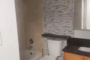 5515 S Cornell Ave, Chicago, IL 60637 - Photo 3