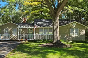 1105 S Hough St, Barrington, IL 60010 - Photo 1