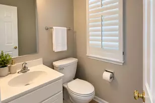 2084 Orchard Ln, Carpentersville, IL 60110 - Photo 13