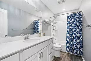 424 Shadow Ct, Oswego, IL 60543 - Photo 11