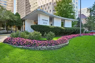 3950 N Lake Shore Dr, Chicago, IL 60613 - Photo 1