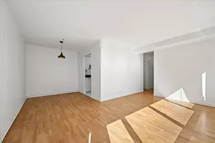3950 N Lake Shore Dr, Chicago, IL 60613 - Photo 11