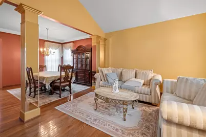 145 Rosewood Drive, Streamwood, IL 60107 - Photo 3