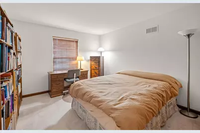 145 Rosewood Drive, Streamwood, IL 60107 - Photo 17
