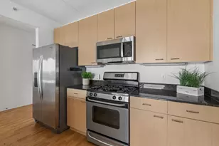 900 Chicago Ave, Evanston, IL 60202 - Photo 9