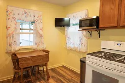 913 N 12th Street, Rochelle, IL 61068 - Photo 11