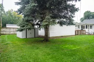 913 N 12th St, Rochelle, IL 61068 - Photo 21