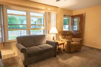 913 N 12th Street, Rochelle, IL 61068 - Photo 7