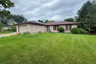 4680 Bedfordshire Dr, Loves Park, IL 61111 - Photo 1